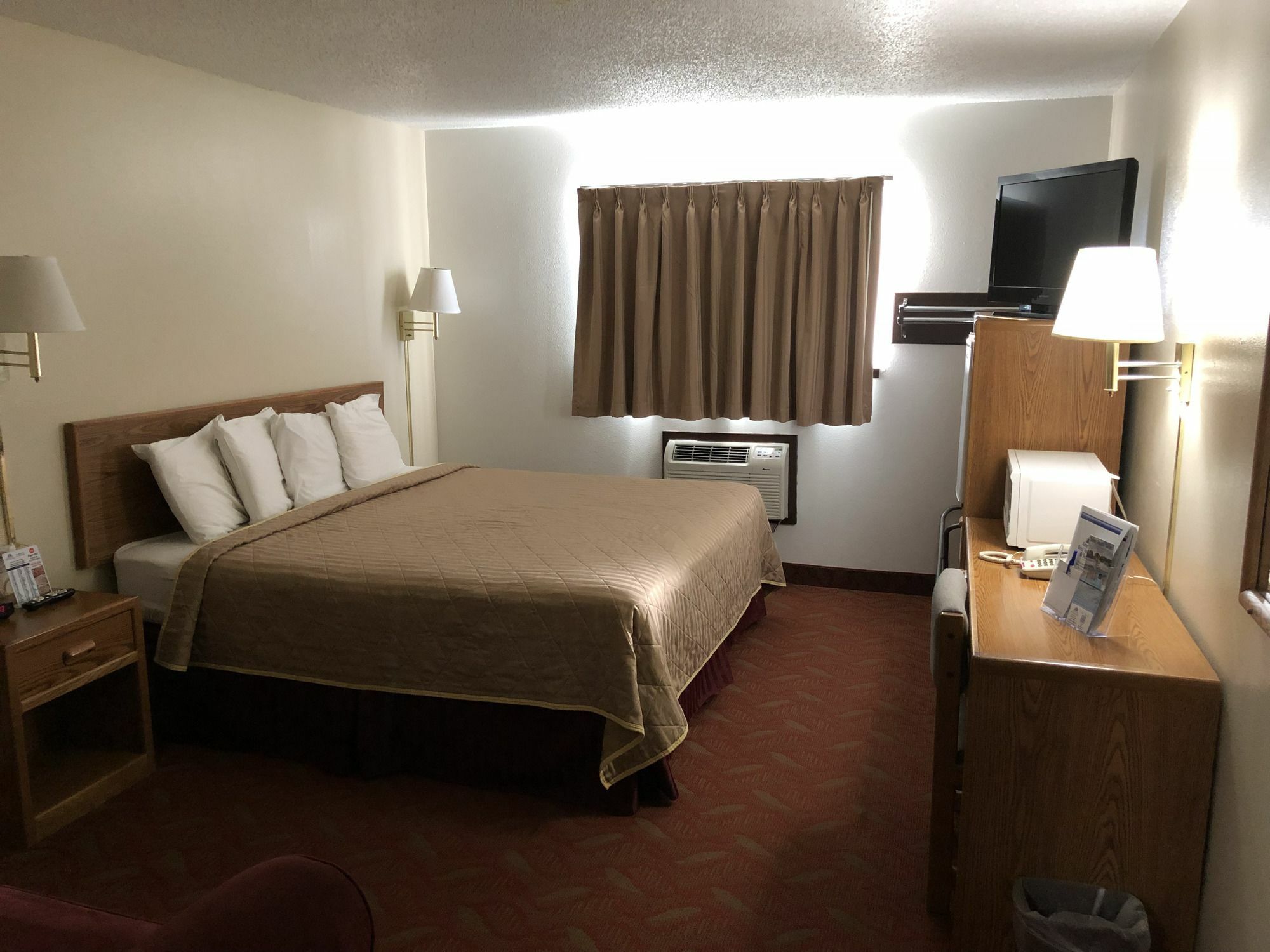 Americas Best Value Inn And Suites Sidney Exterior photo
