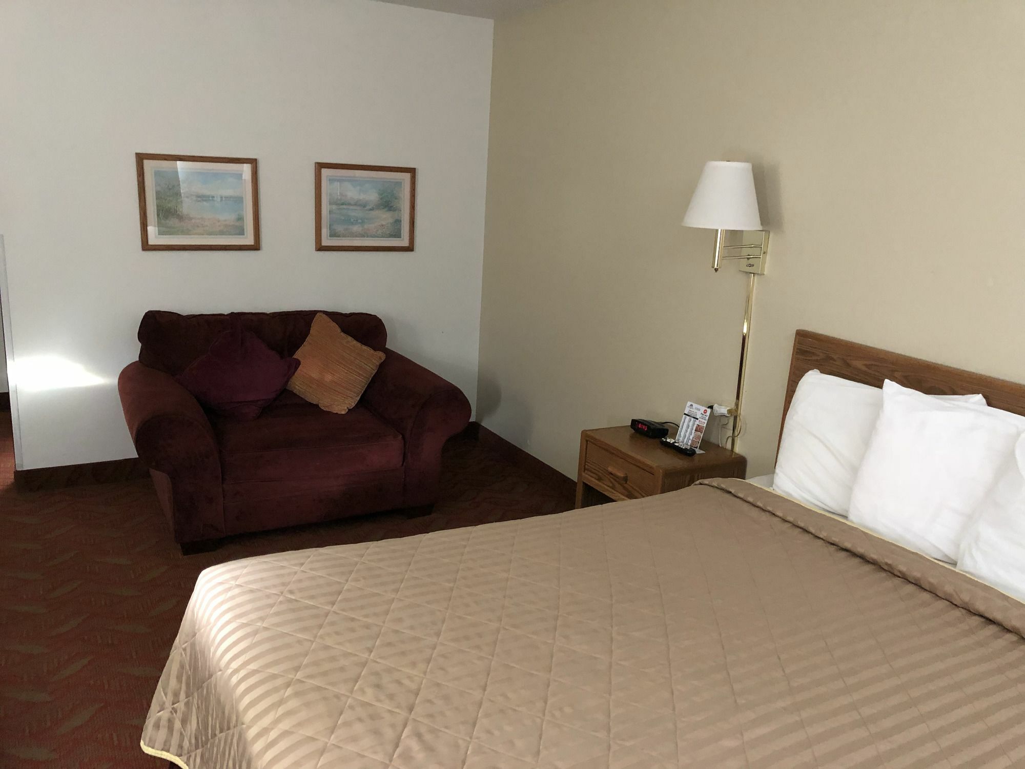 Americas Best Value Inn And Suites Sidney Exterior photo